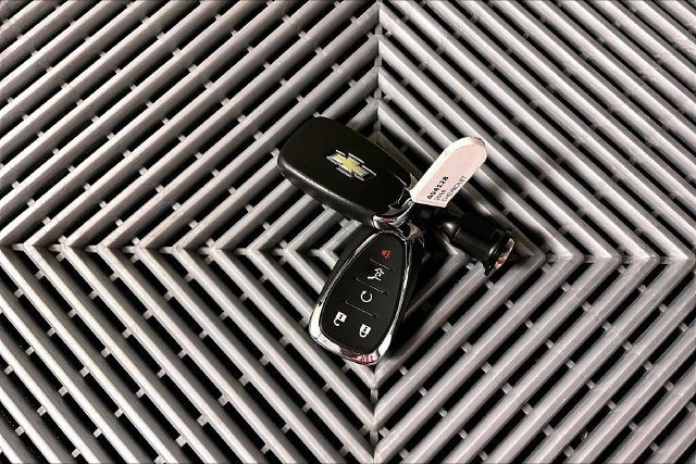 Used 2023 Chevrolet Traverse High Country FWD image 10