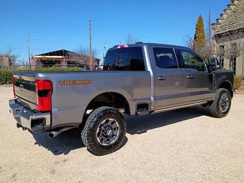 Used 2024 Ford F350 Lariat w/ Tremor Off-Road Package image 19