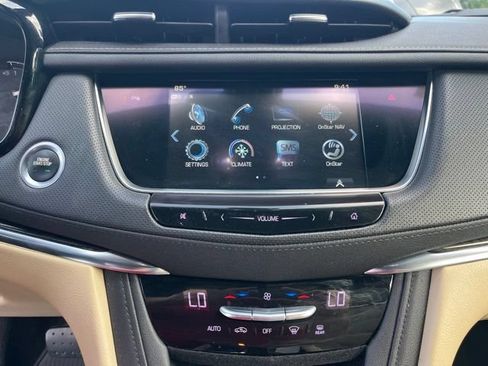 Used 2019 Cadillac XT5 FWD image 22