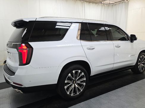 Used 2026 Chevrolet Tahoe High Country AWD/4WD image 6