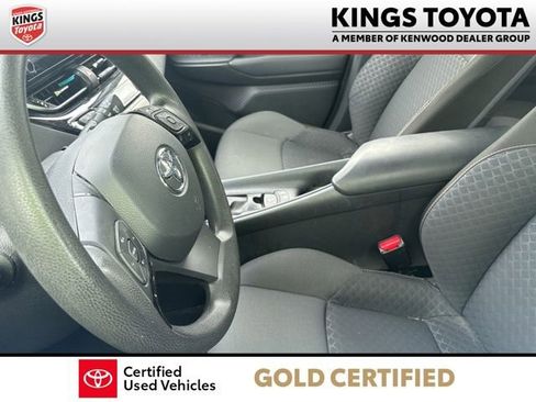 Used 2020 Toyota C-HR LE FWD image 11