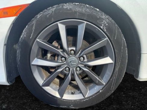 Used 2019 Honda Civic EX image 9