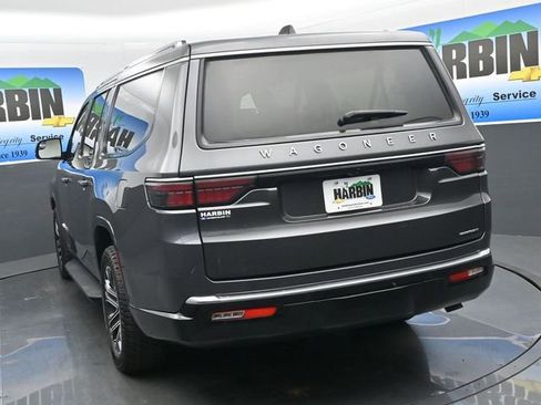 Used 2024 Jeep Wagoneer L Series II image 4