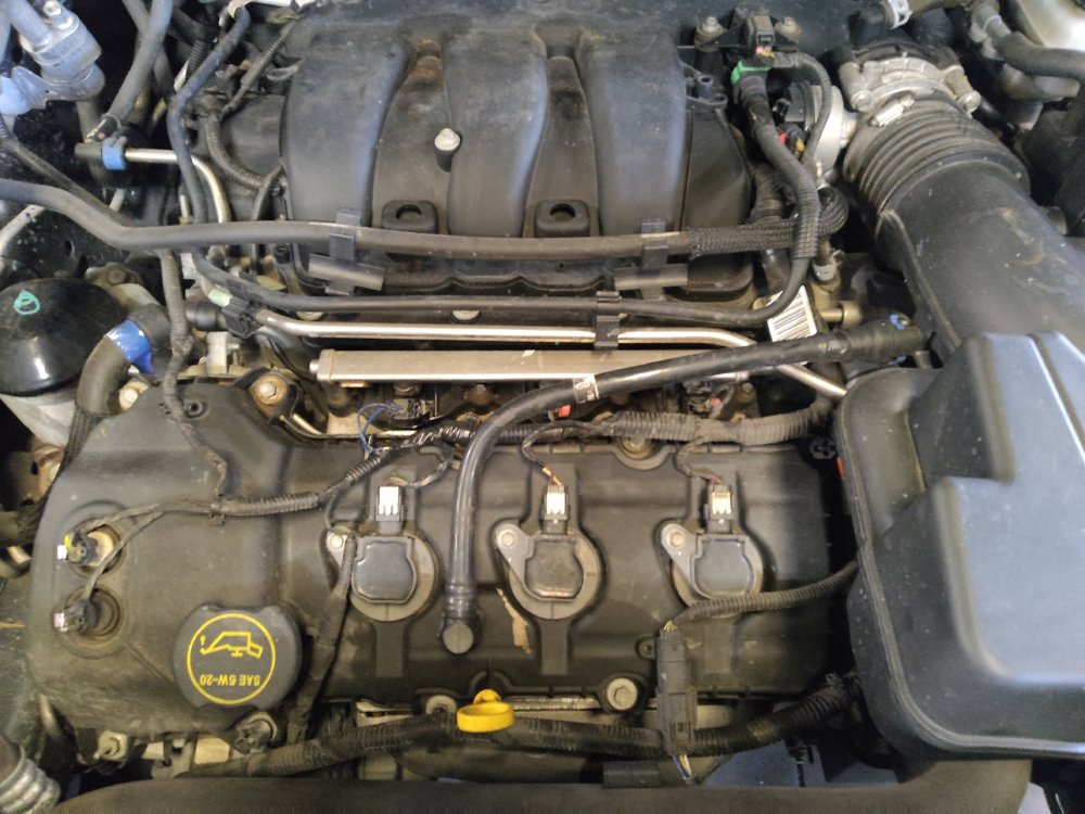Used 2019 Ford Explorer XLT w/ Equipment Group 202A FWD image 30