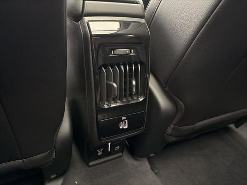 Used 2022 Jeep Compass Latitude w/ Sun and Sound Group image 38