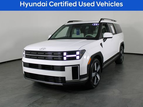 Used 2024 Hyundai Santa Fe Limited image 2