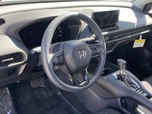 Certified 2023 Honda HR-V LX image 2