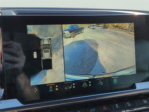 Used 2022 GMC Sierra 1500 SLT w/ SLT Premium Plus Package image 18