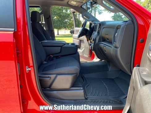 Used 2022 Chevrolet Silverado 1500 Custom Trail Boss AWD/4WD image 21