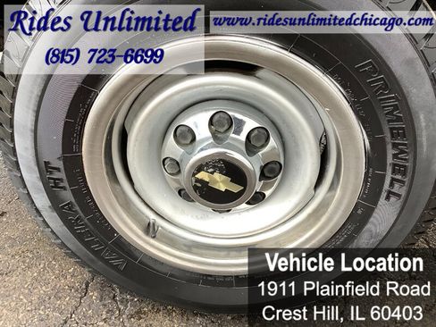 Used 2002 Chevrolet Express 2500 Passenger w/ LS Preferred Equipment Group image 35