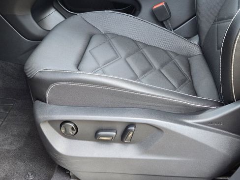 Used 2024 Volkswagen Atlas SE image 26