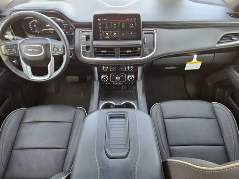 Used 2024 GMC Yukon XL SLT w/ SLT Luxury Package AWD/4WD image 23