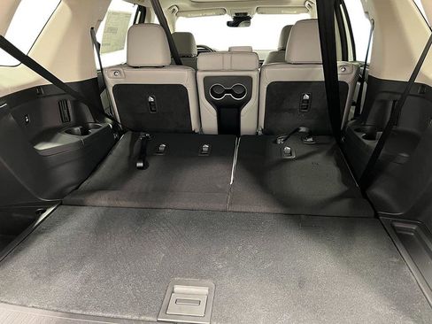 New 2025 Honda Pilot Touring image 34