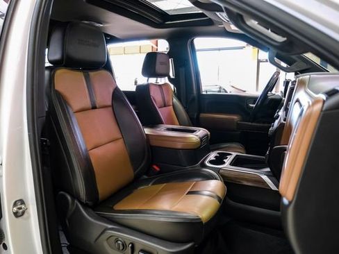 Used 2020 Chevrolet Silverado 3500 High Country image 37