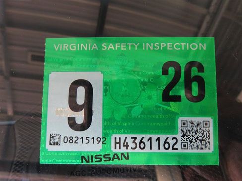 Used 2023 Nissan Titan SV w/ SV Convenience Package image 35