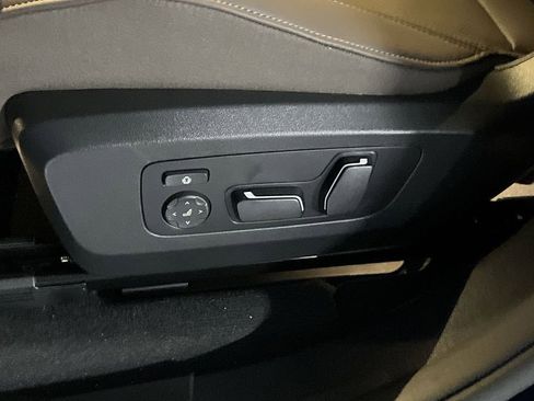 New 2026 BMW X3 xDrive30 w/ Premium Package image 12