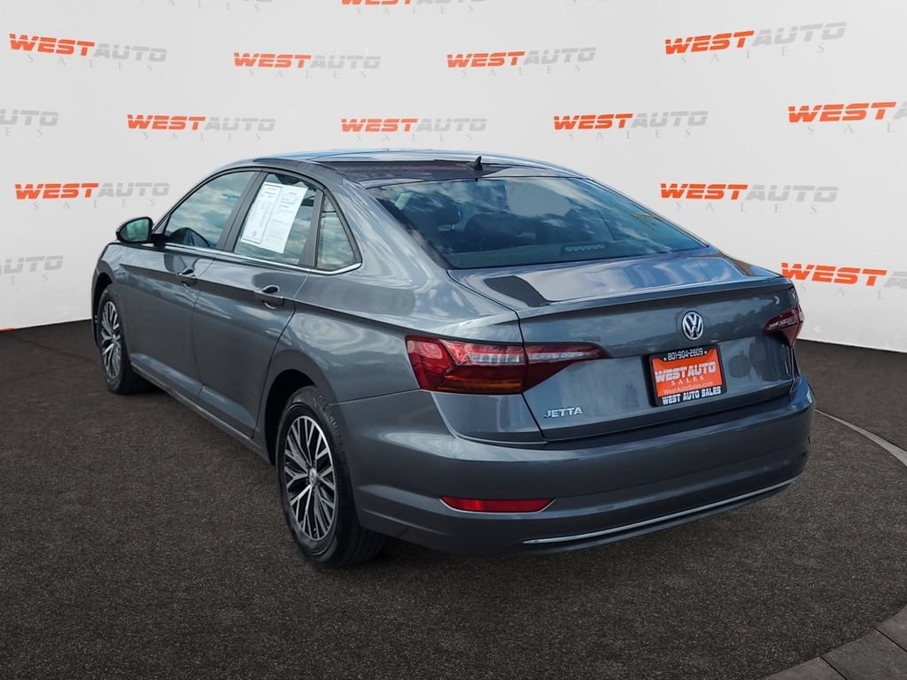 Used 2019 Volkswagen Jetta SE FWD image 3