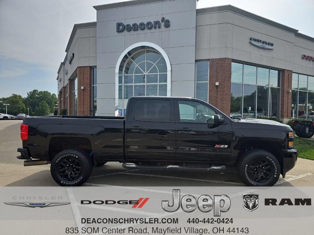 Used 2018 Chevrolet Silverado 2500 LT w/ Midnight Edition AWD/4WD image 1