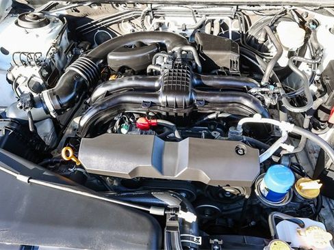 Used 2016 Subaru Crosstrek 2.0i Premium w/ Moonroof Package image 12