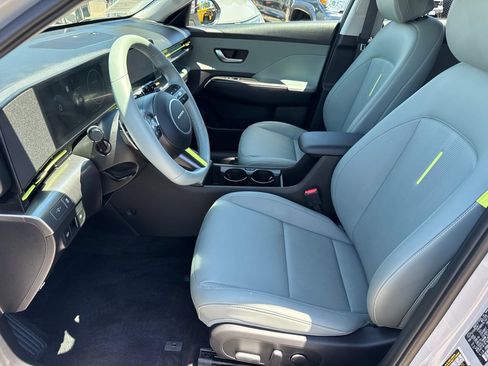 Used 2025 Hyundai Kona Limited FWD image 26