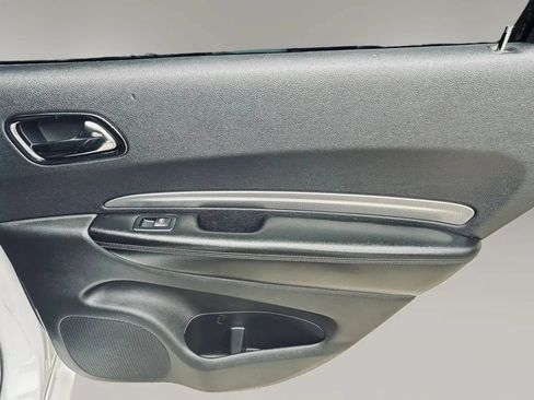 Used 2019 Dodge Durango GT RWD image 13
