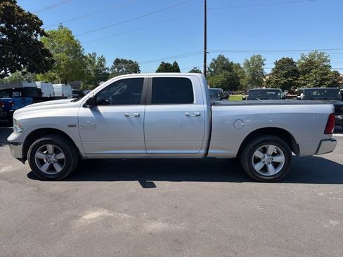 Used 2018 RAM 1500 Classic SLT RWD image 6