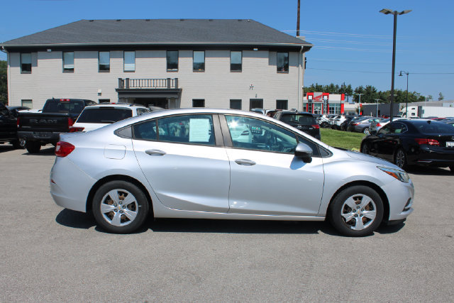 Used 2016 Chevrolet Cruze LS FWD image 6