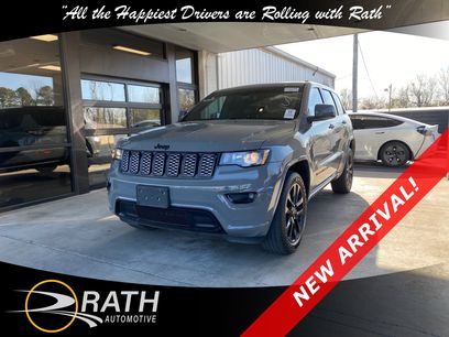 Used 2020 Jeep Grand Cherokee Altitude