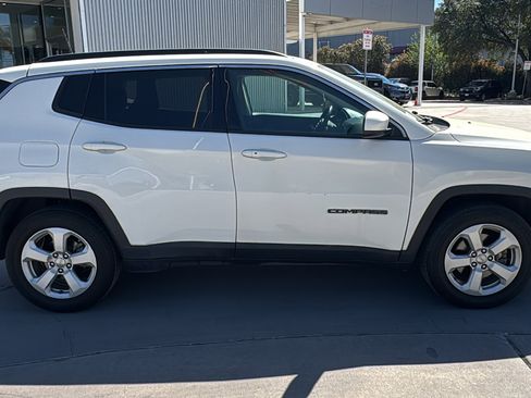 Used 2017 Jeep Compass Latitude w/ Popular Equipment Group image 8