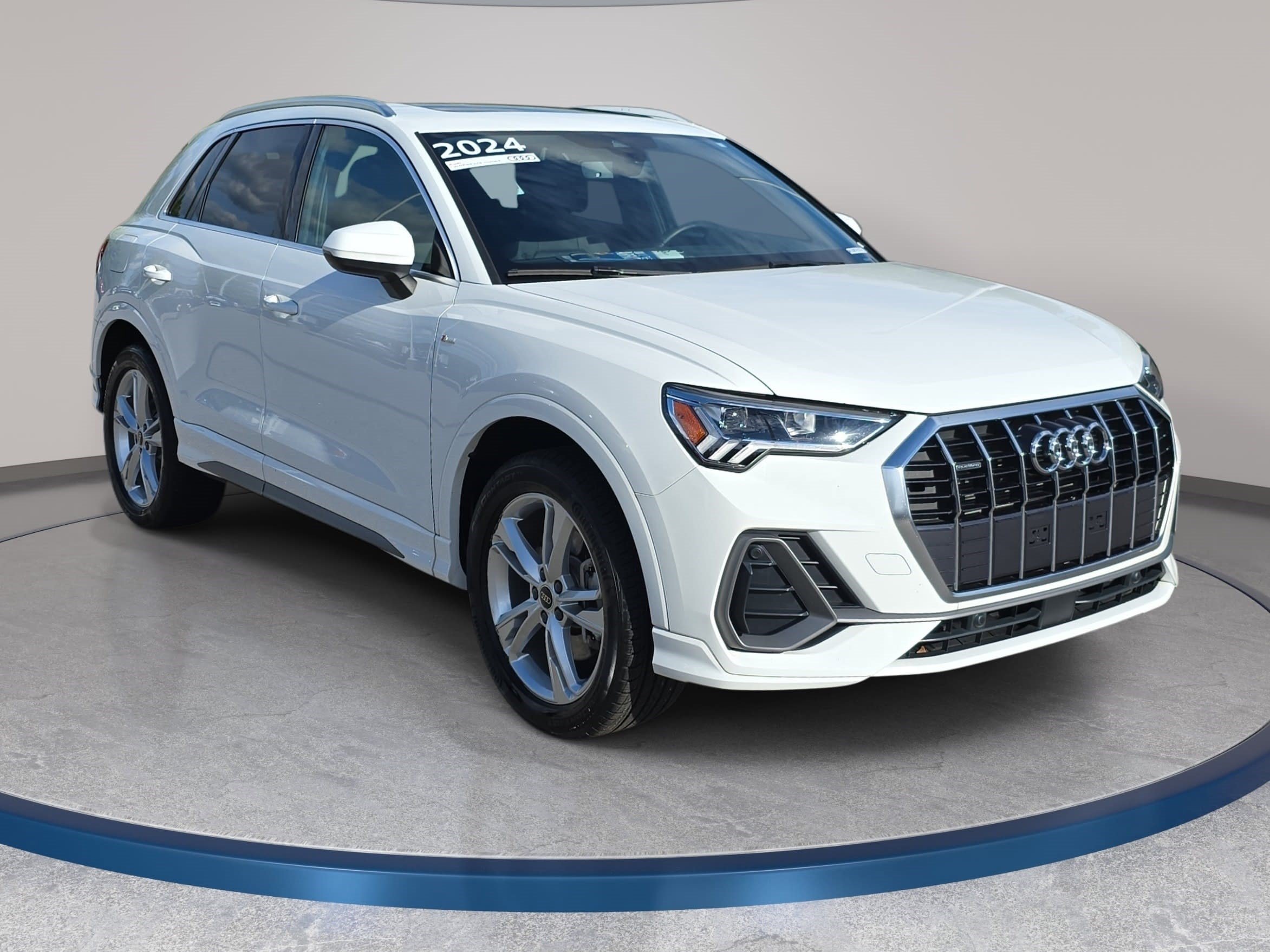 Certified 2024 Audi Q3 2.0T Premium AWD/4WD image 3
