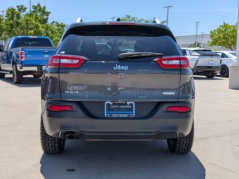 Used 2017 Jeep Cherokee Latitude w/ Safety/Convenience Group AWD/4WD image 4