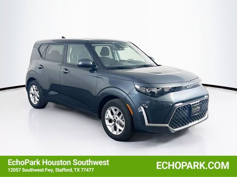 Used 2025 Kia Soul LX w/ LX Technology Package image 1
