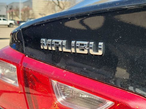 Used 2025 Chevrolet Malibu LS image 3