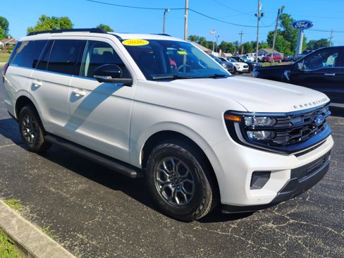 New 2026 Ford Expedition Active AWD/4WD image 3