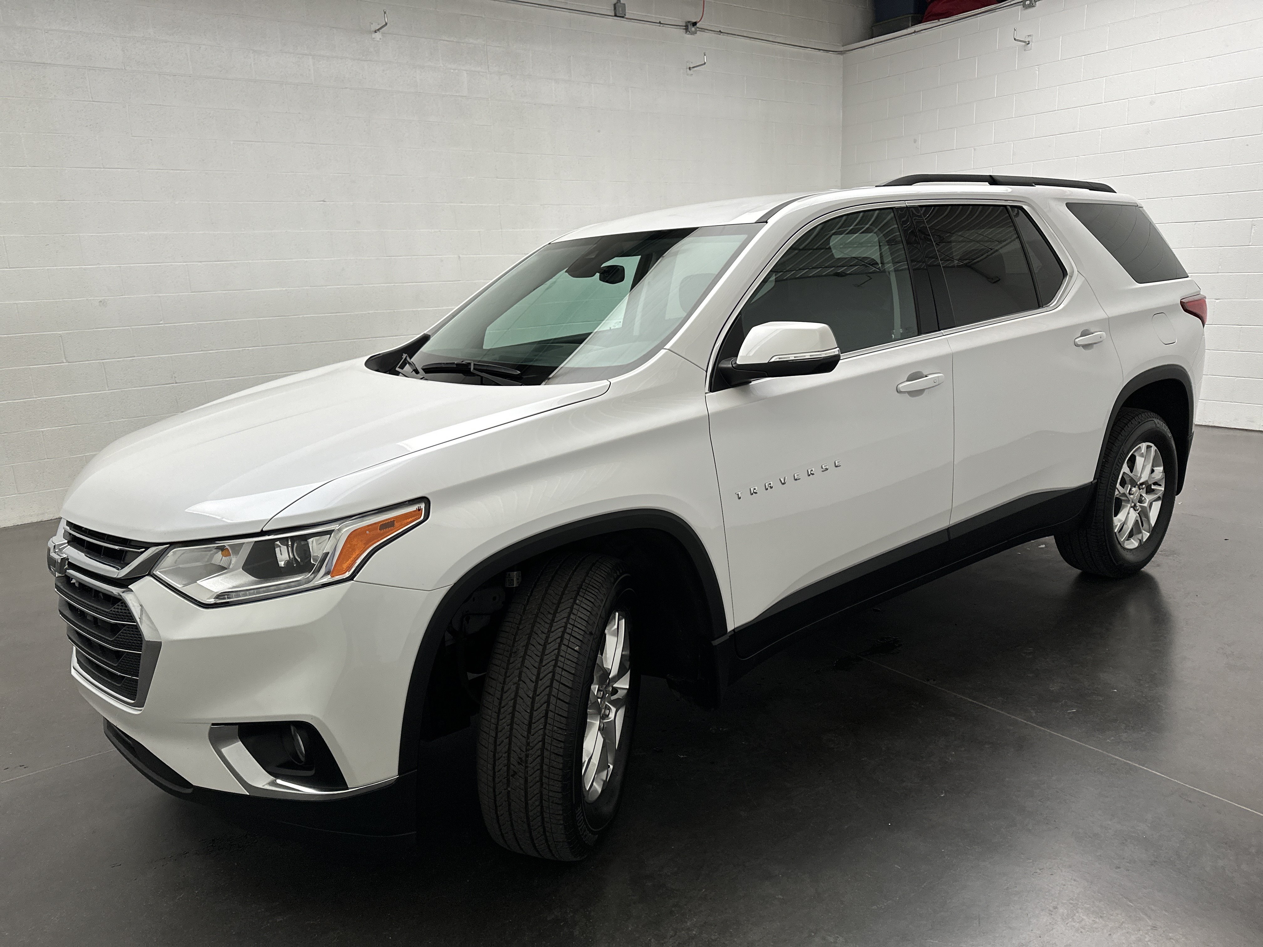 Used 2021 Chevrolet Traverse LT AWD/4WD image 4