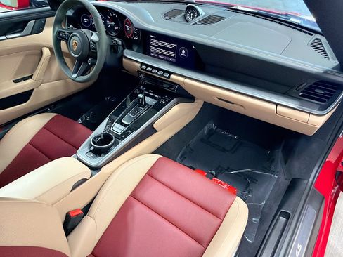 Used 2024 Porsche 911 Targa 4S image 14