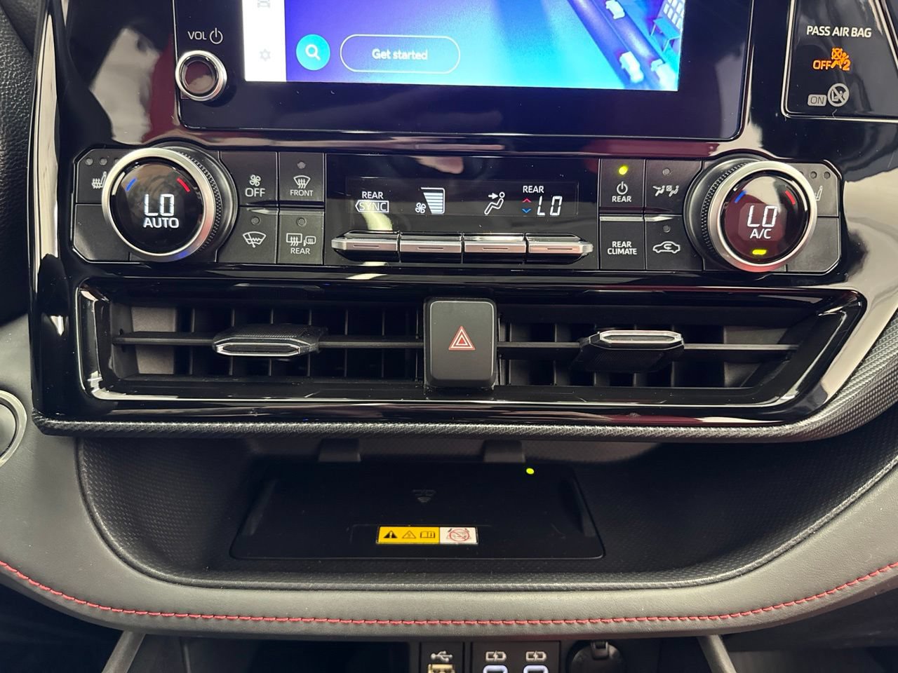 Used 2025 Toyota Highlander XSE AWD/4WD image 28