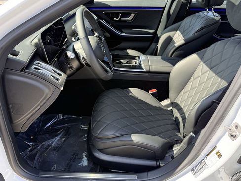 New 2025 Mercedes-Benz S 580 4MATIC Sedan image 9