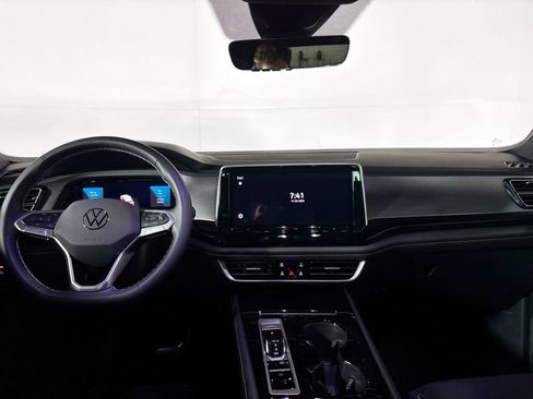 New 2026 Volkswagen Atlas Cross Sport SE image 12