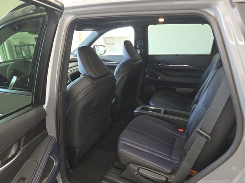 New 2026 INFINITI QX60 Sport w/ Dark Cargo Package AWD/4WD image 18
