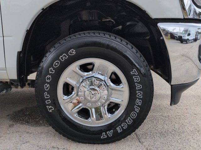 Used 2022 RAM 2500 Tradesman w/ Chrome Appearance Group AWD/4WD image 12