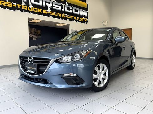 Used 2016 MAZDA MAZDA3 i Sport image 2