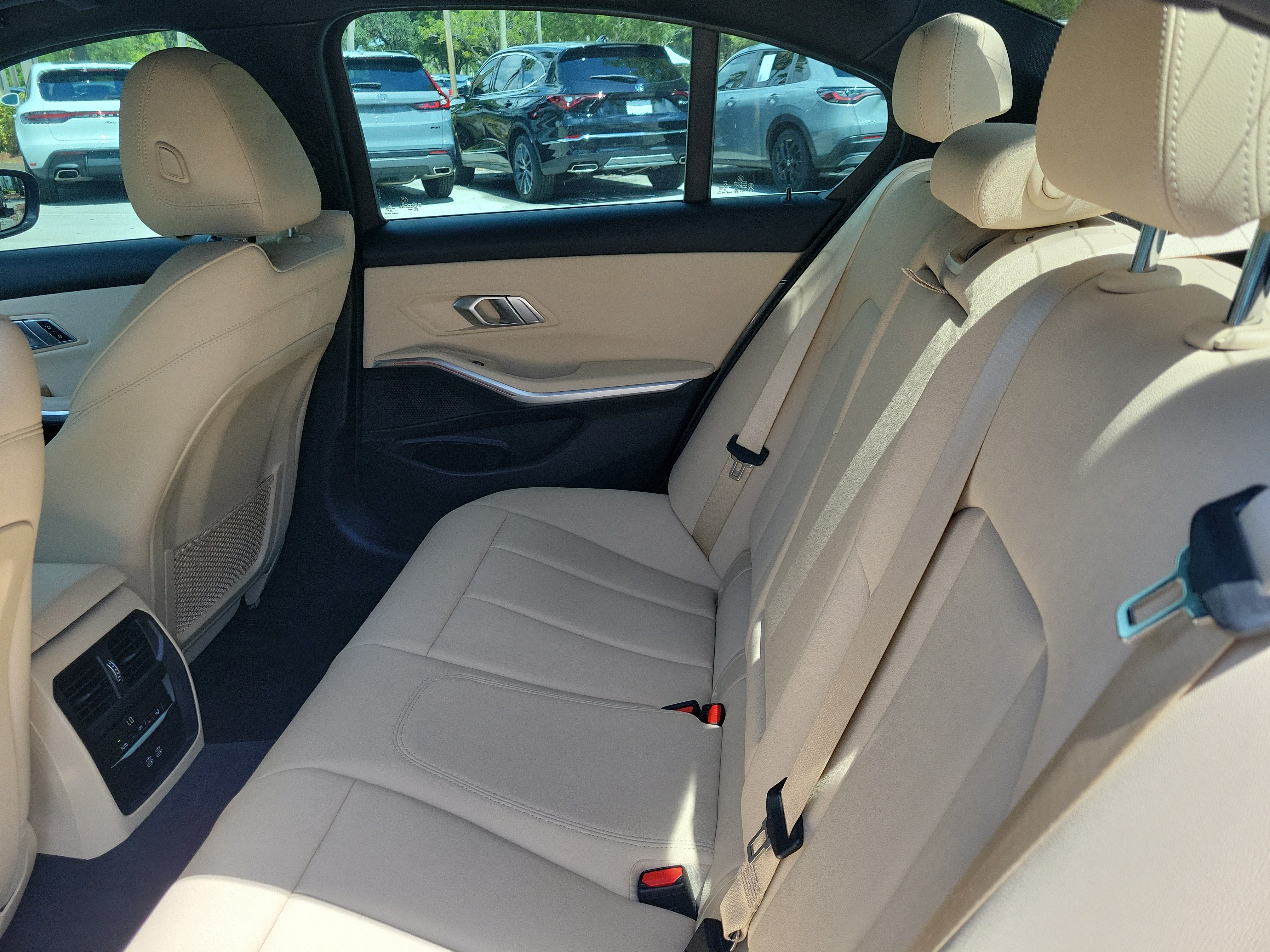 Used 2021 BMW 330i Sedan w/ Convenience Package RWD image 7