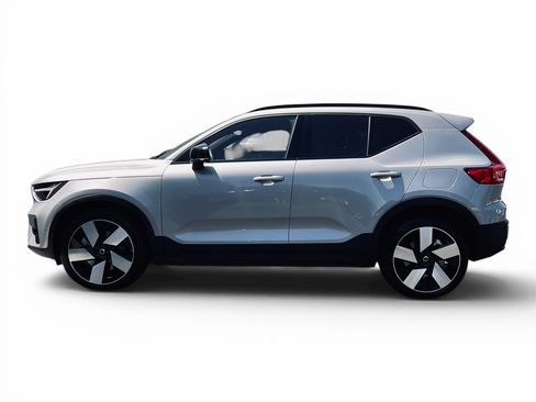 Used 2023 Volvo XC40 Recharge Ultimate AWD/4WD image 7