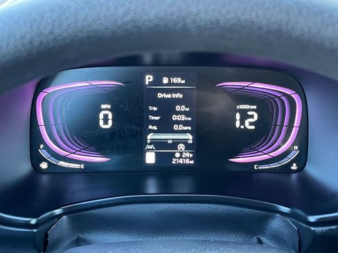 Used 2025 Kia Soul LX w/ LX Technology Package image 36