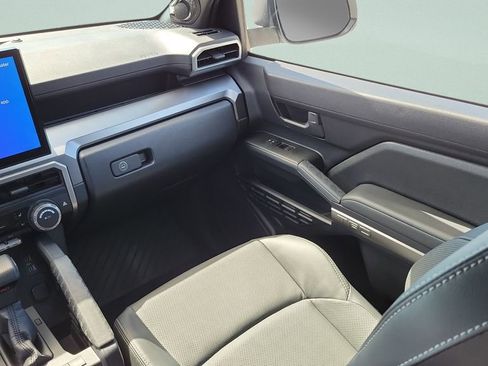 Used 2025 Toyota 4Runner TRD Off-Road Premium image 13