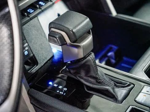 Used 2024 Toyota Tundra Limited image 21