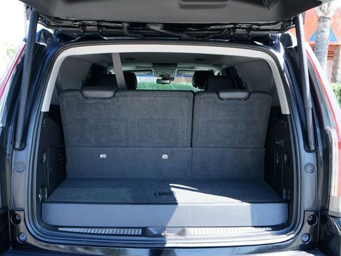 Used 2019 Cadillac Escalade Premium Luxury RWD image 9