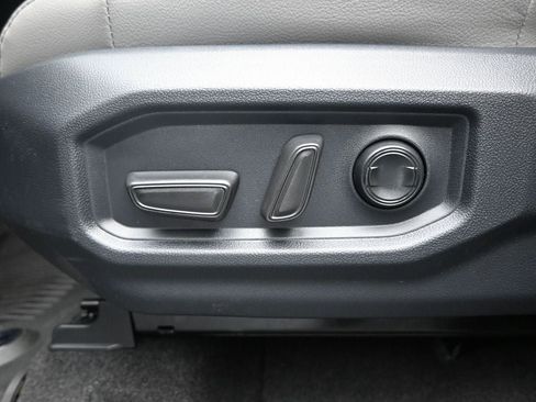 New 2026 Toyota Tundra Limited AWD/4WD image 10