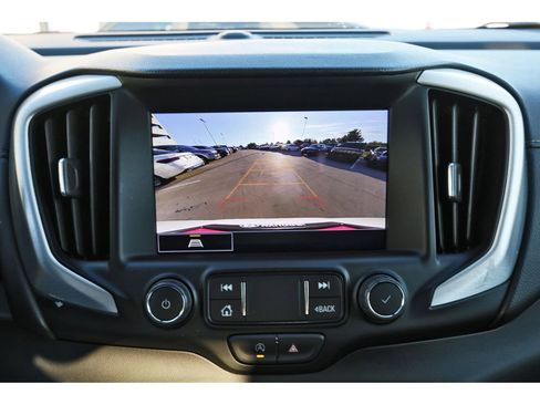 Used 2024 GMC Terrain SLT image 18